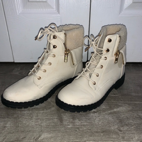 JustFab ankle boots - Picture 1 of 3